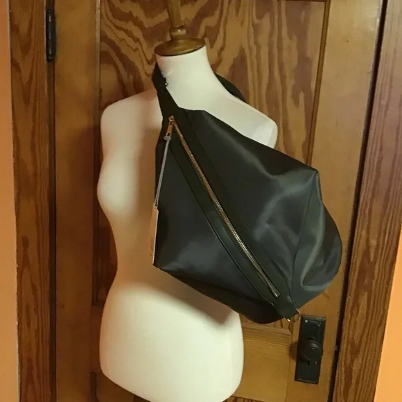 NWT green satin convertible sling / hobo bag - Picture 4 of 11